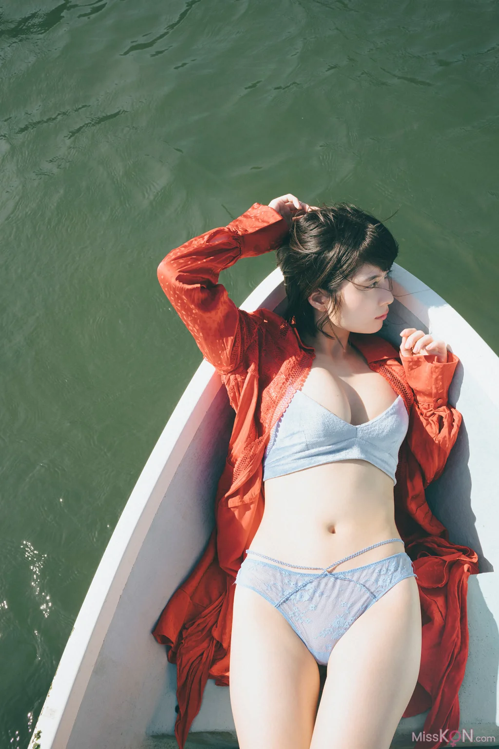 [JP] Sakurako Okubo (大久保桜子): FLASHデジタル写真集 潮騒が聞こえる (70 photos) – Page 3
