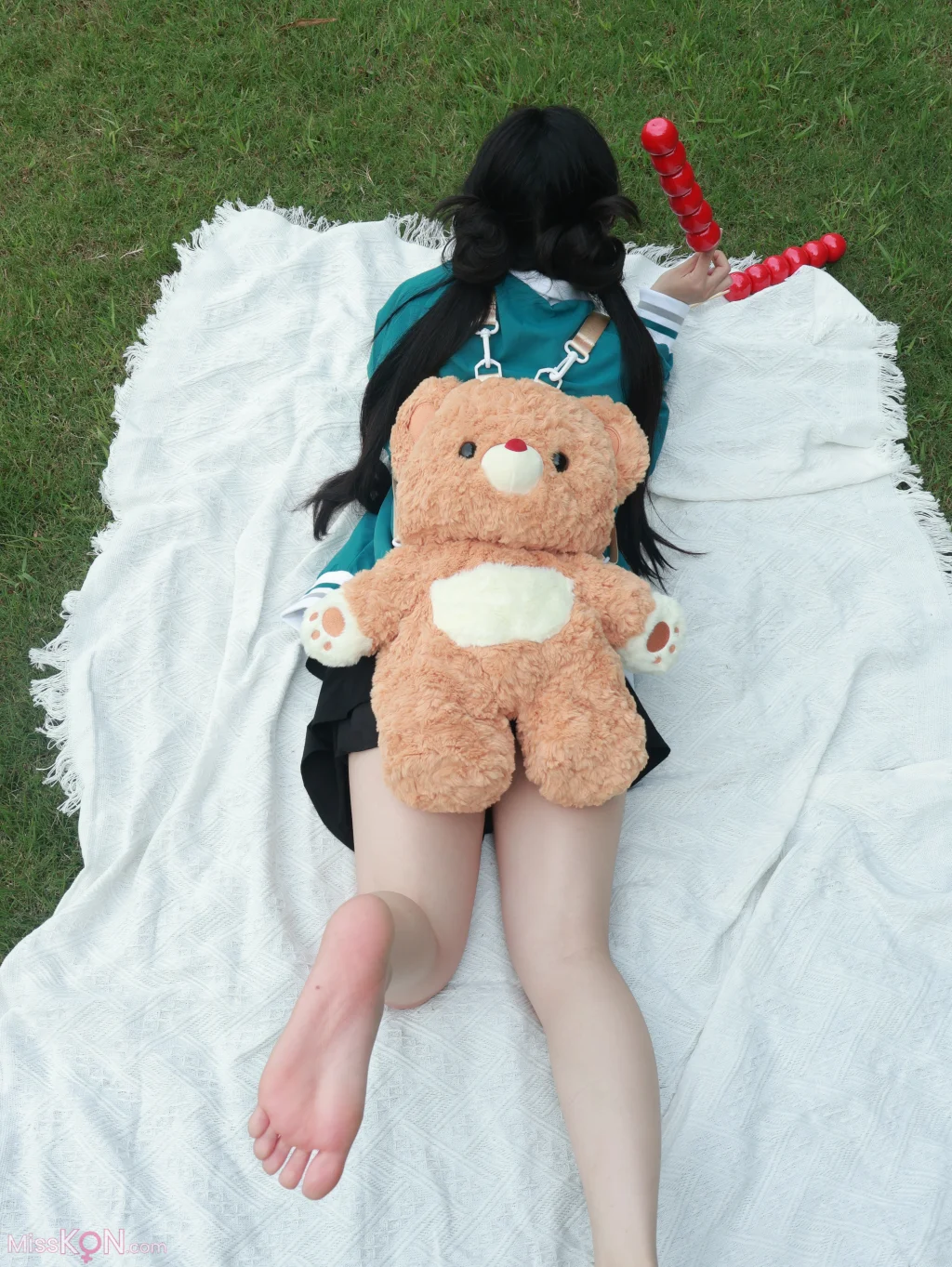 小羊蛋卷: 冰糖葫芦+背带双马尾 (23 photos) – Page 2