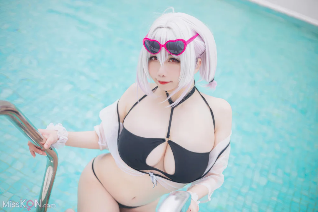 Coser@贞子蜜桃: 天狼星泳装 (30 photos)