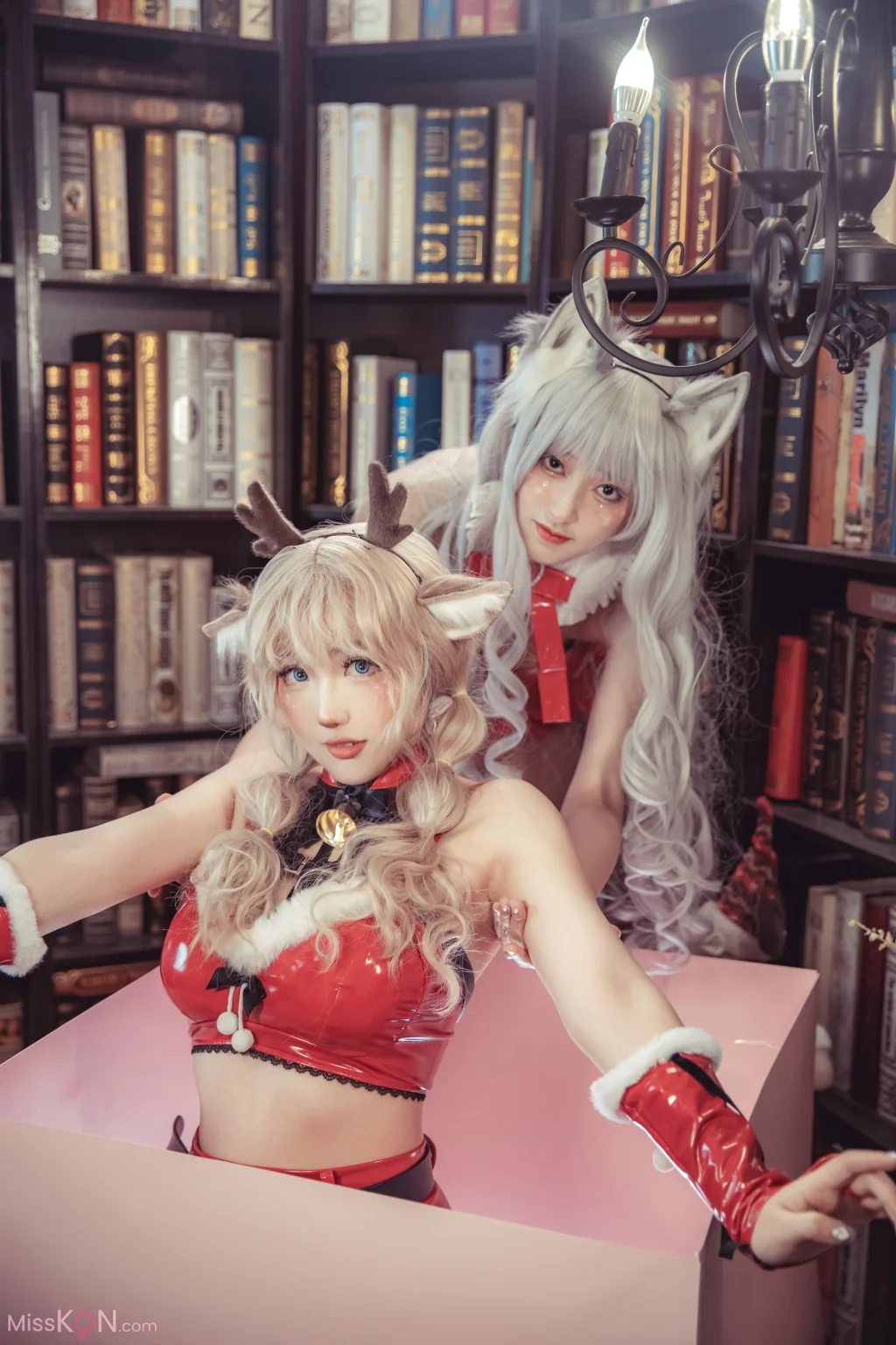 Coser@刺青Poi & 冬马路纱: 驯鹿与狼 (40 photos)