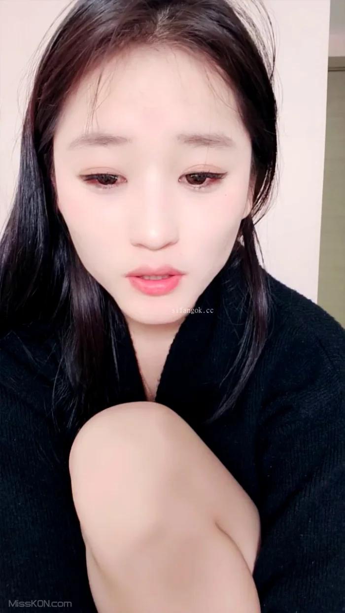 只只吖: 清纯白嫩美乳甜妹 一字马相当迷人 (34 photos + 4 videos) – Page 2