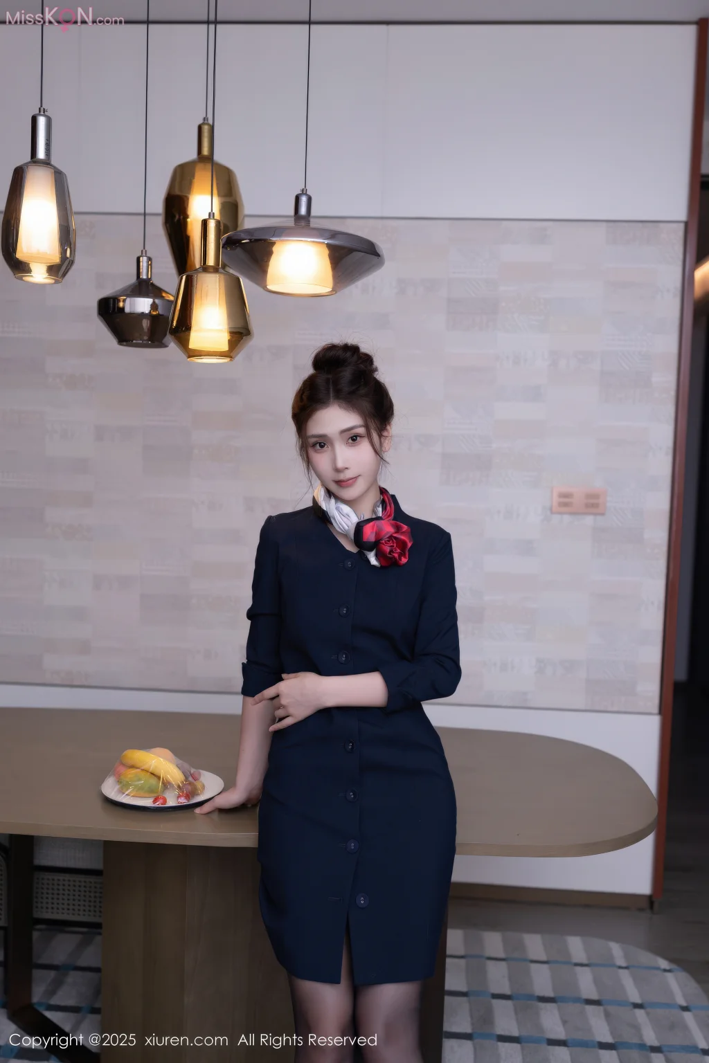 XIUREN No.10982: 刘婷婷 (75 photos)