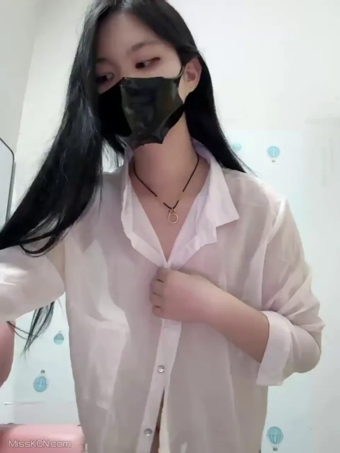 小羊aa: 快手泄密 苗条清纯美女 门槛福利 裸舞 (74 photos + 46 videos)