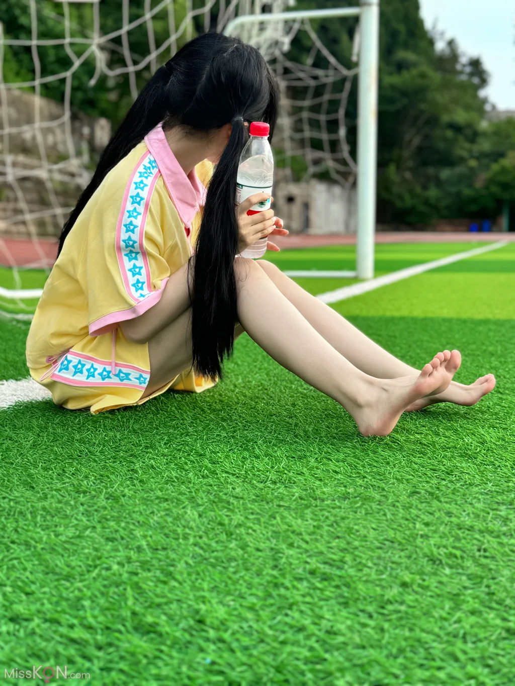 小羊蛋卷: 创意园+操场学妹+超市双丸子 (21 photos)