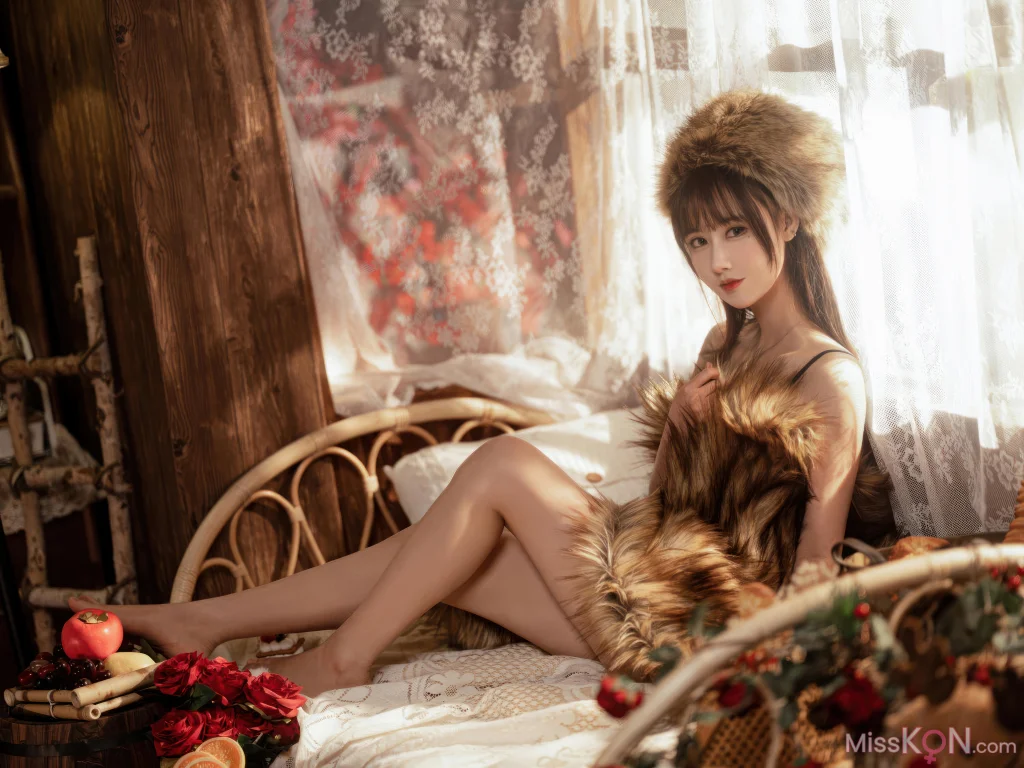 Coser@羽生三未: 冬之恋歌 (37 photos)