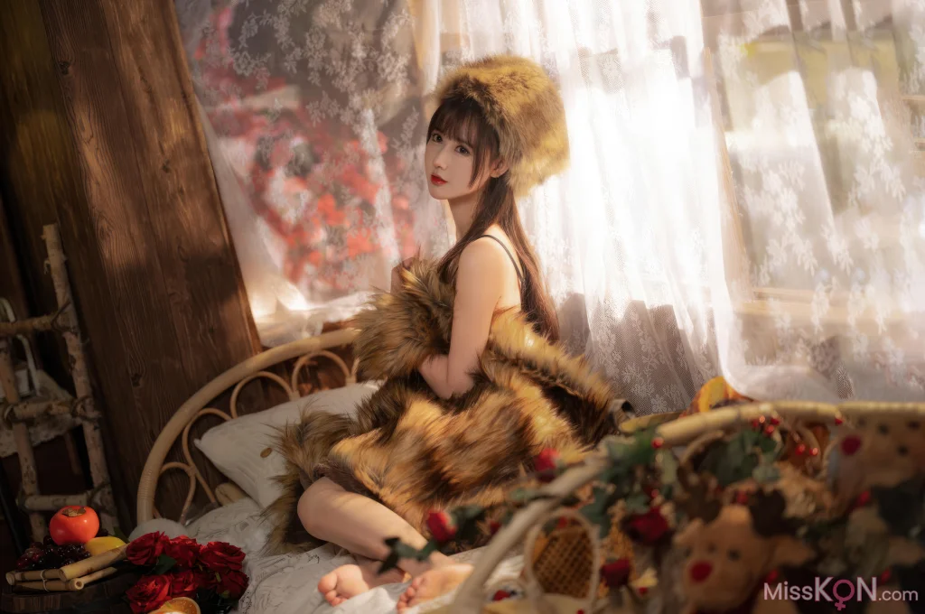 Coser@羽生三未: 冬之恋歌 (37 photos)