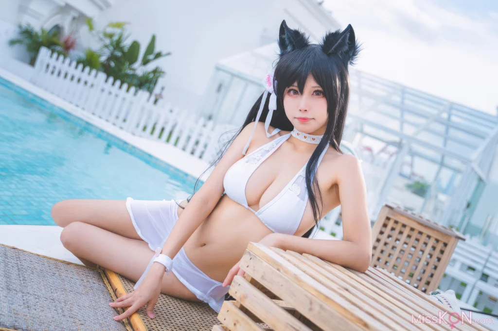 Coser@三無人型: 碧蓝航线 爱宕 泳装 (30 photos)