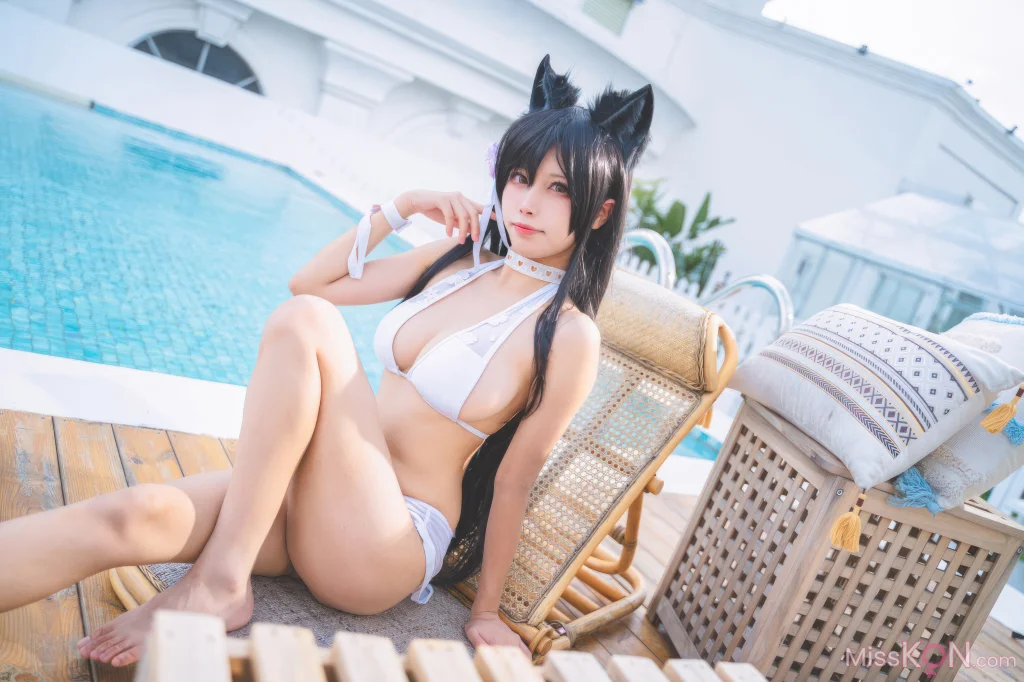 Coser@三無人型: 碧蓝航线 爱宕 泳装 (30 photos)