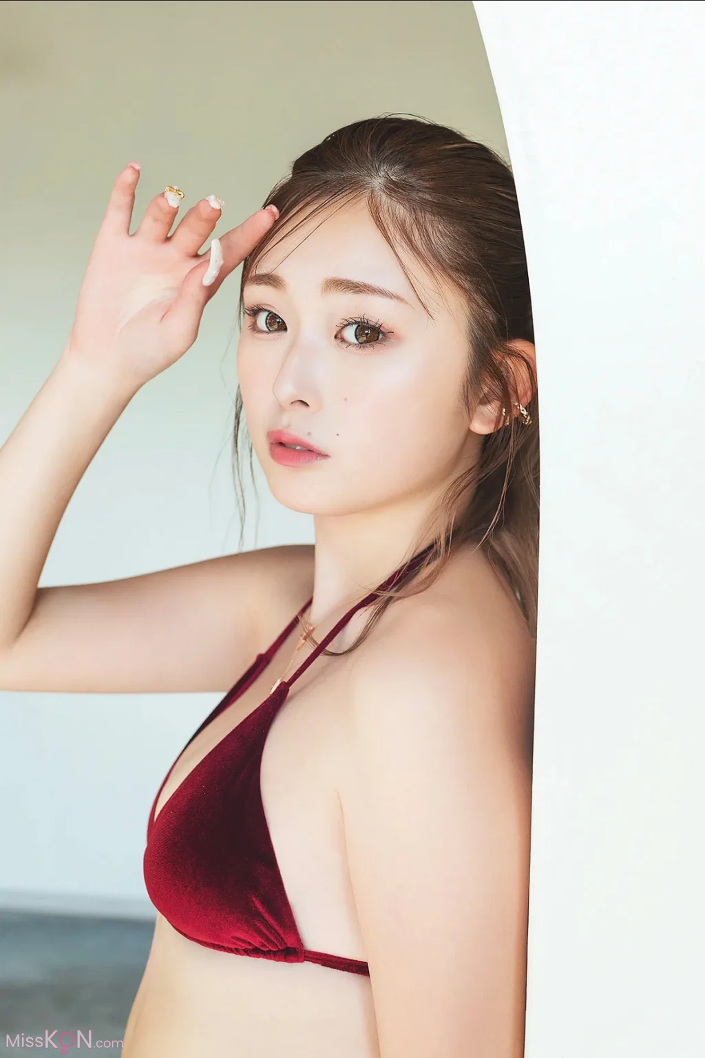 [JP] Yuna Kogawa (古川優奈): FRIDAYデジタル写真集 メロい革命 Vol.2 (57 photos) – Page 2