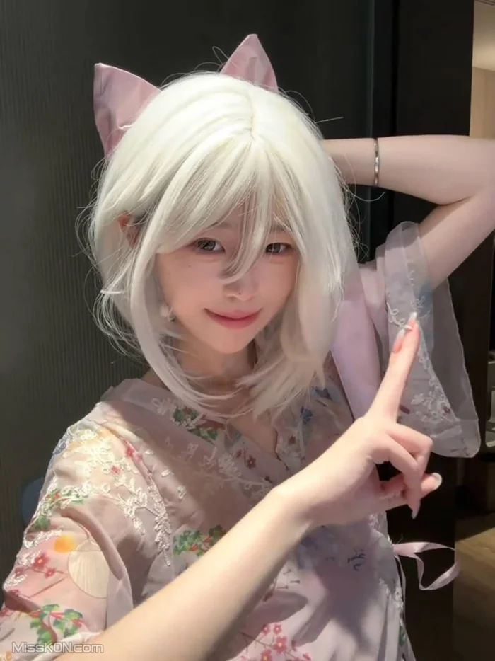 迟早早: 抖音甜妹 定制私拍 自摸阿黑颜 (53 photos + 3 videos)