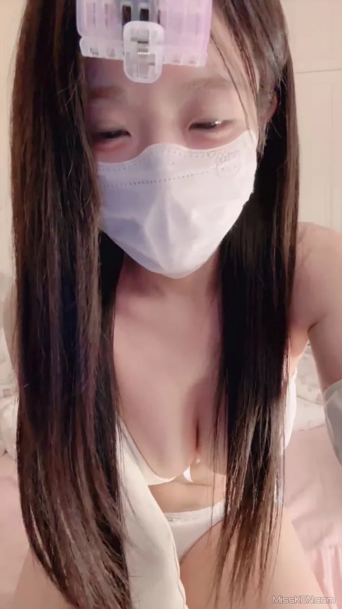 才不是悦悦: 粉嫩白虎 巨乳学生妹 (34 photos + 7 videos) – Page 2