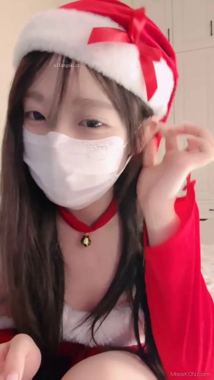 才不是悦悦: 粉嫩白虎 巨乳学生妹 (34 photos + 7 videos) – Page 2