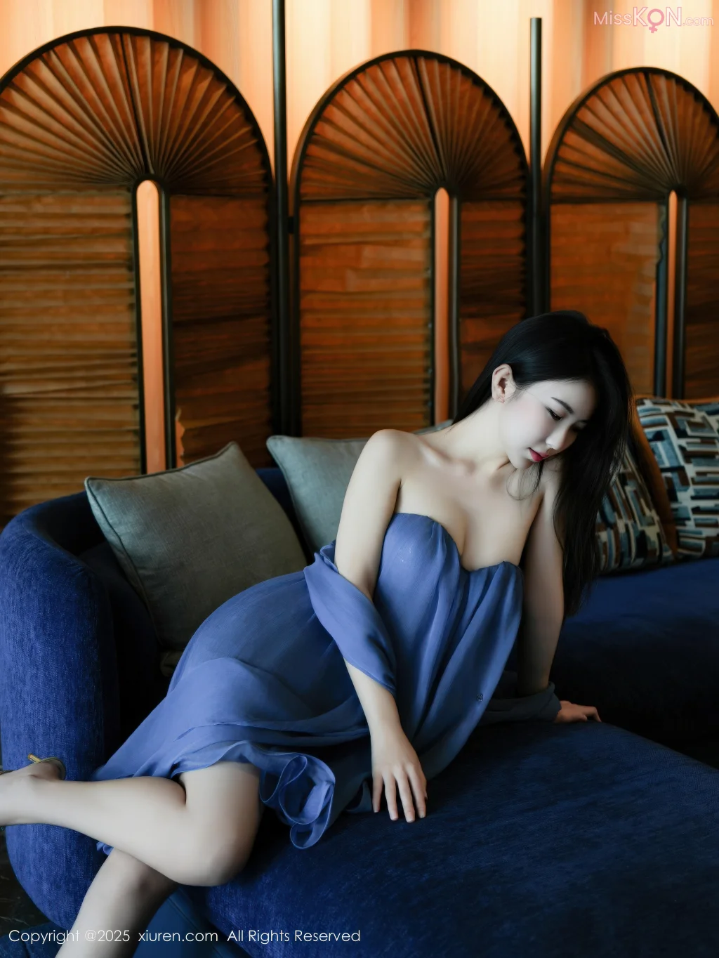 XIUREN No.10988: 烧烧小桃 (53 photos)
