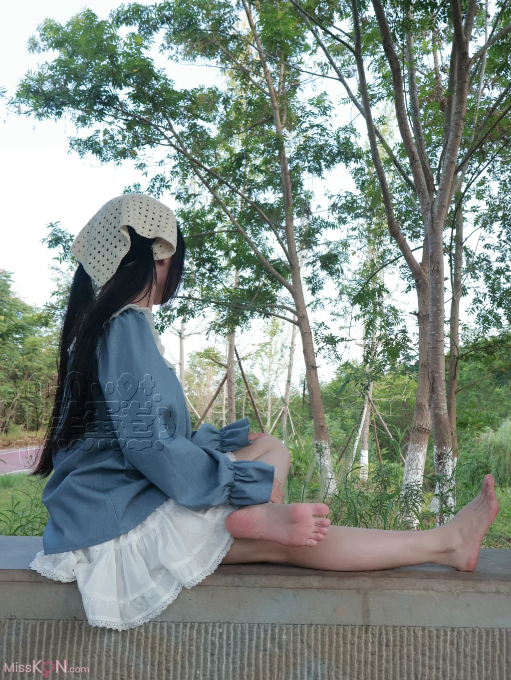 小羊蛋卷: 河畔游玩 (14 photos)