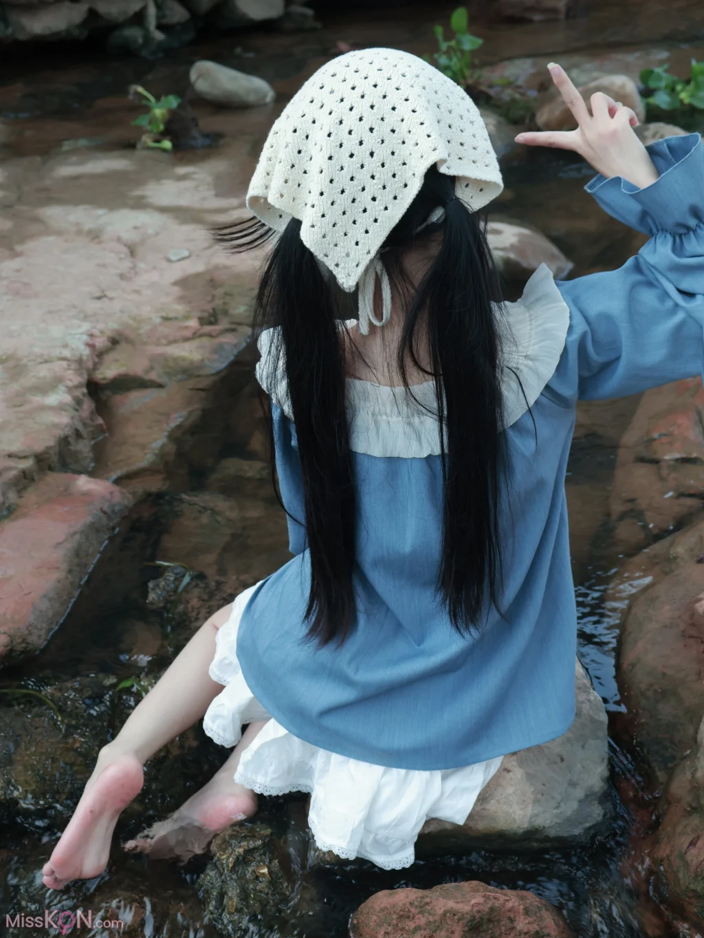 小羊蛋卷: 河畔游玩 (14 photos)