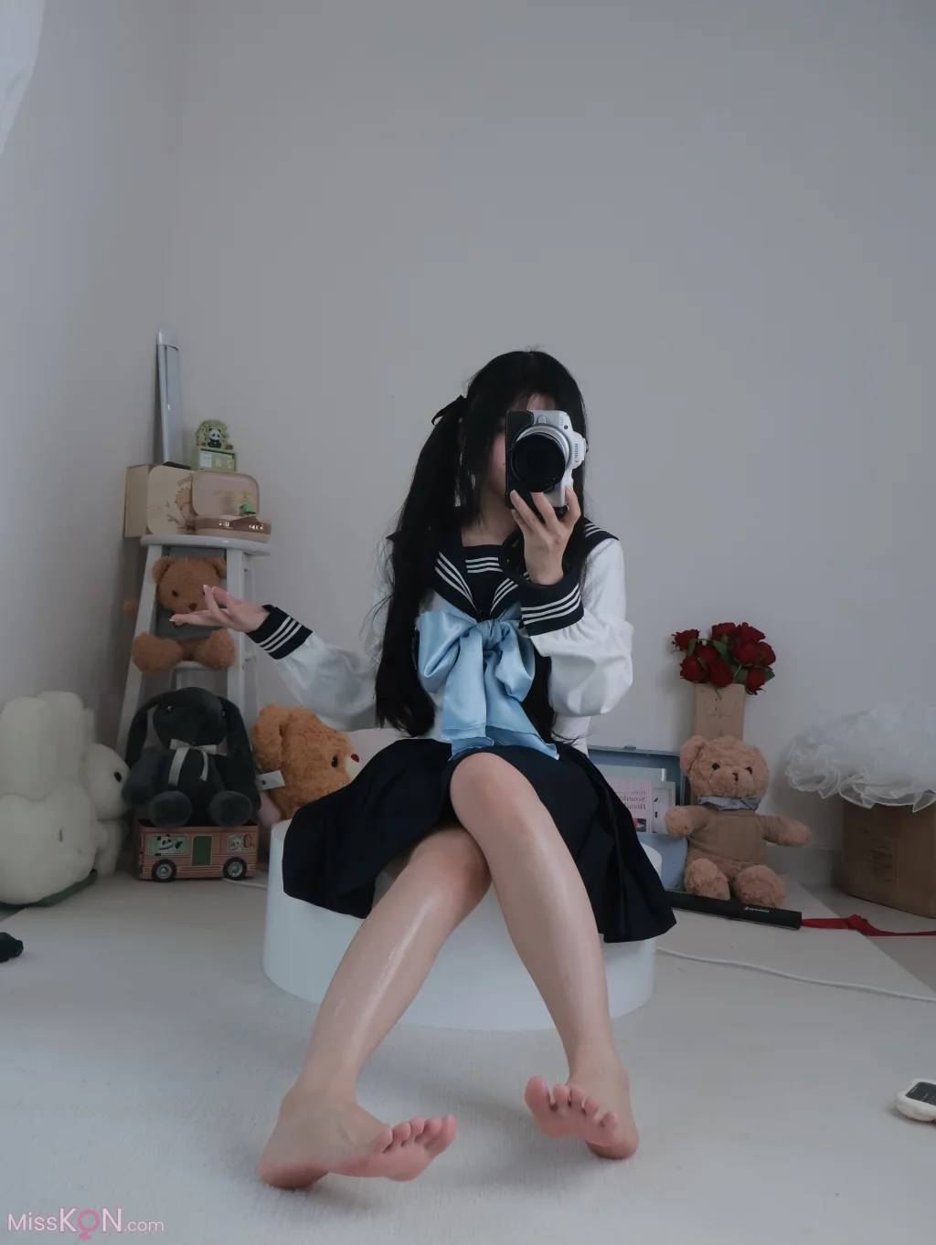 小羊蛋卷: 黑丝水手+黑色中华娘 (20 photos + 2 videos)