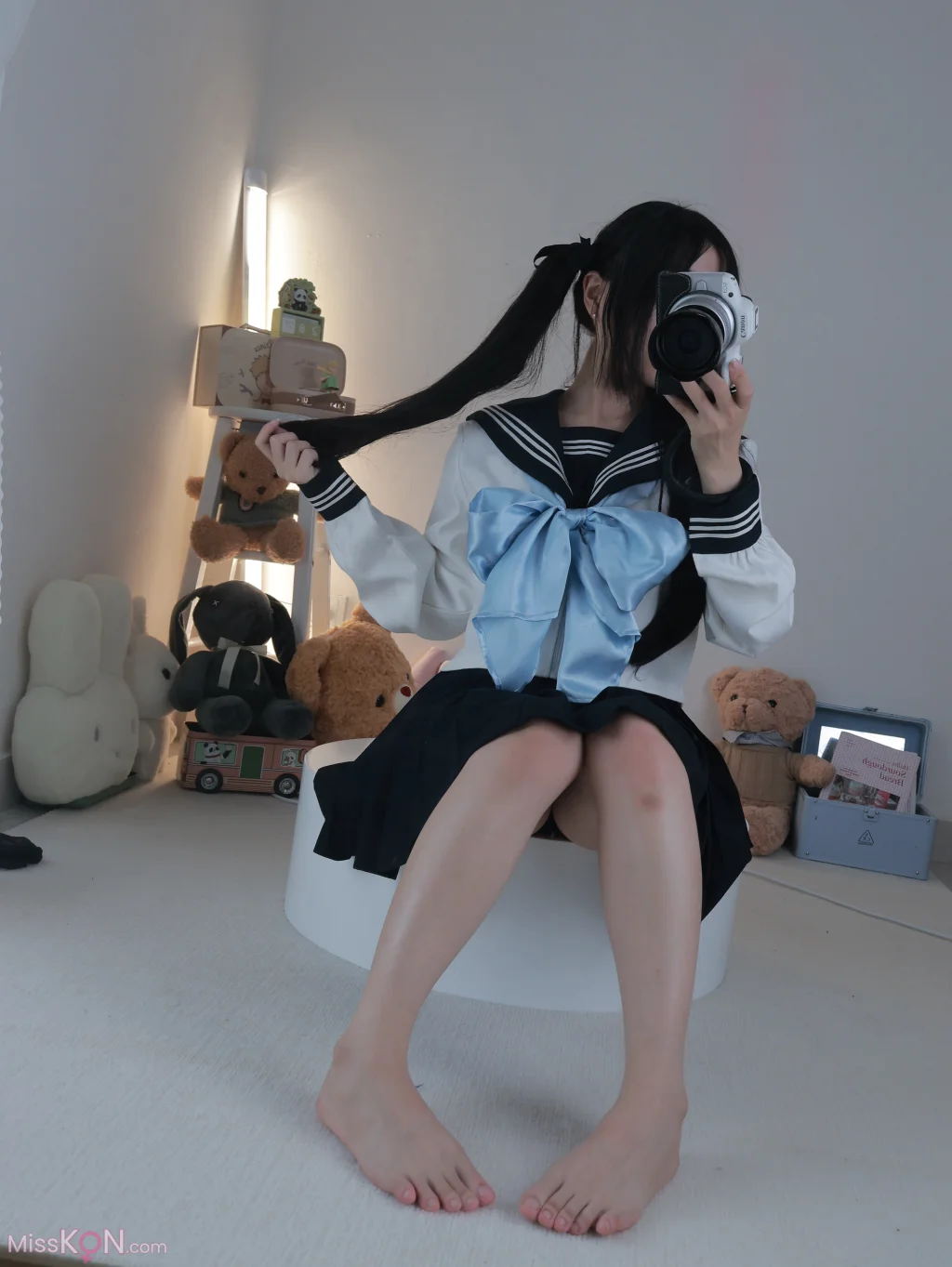 小羊蛋卷: 黑丝水手+黑色中华娘 (20 photos + 2 videos)