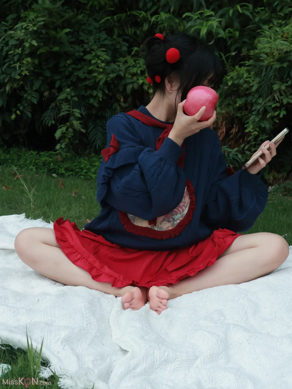 小羊蛋卷: 毒苹果 (14 photos)