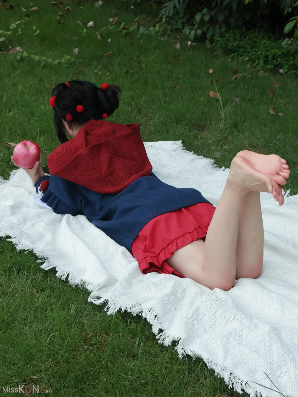 小羊蛋卷: 毒苹果 (14 photos)