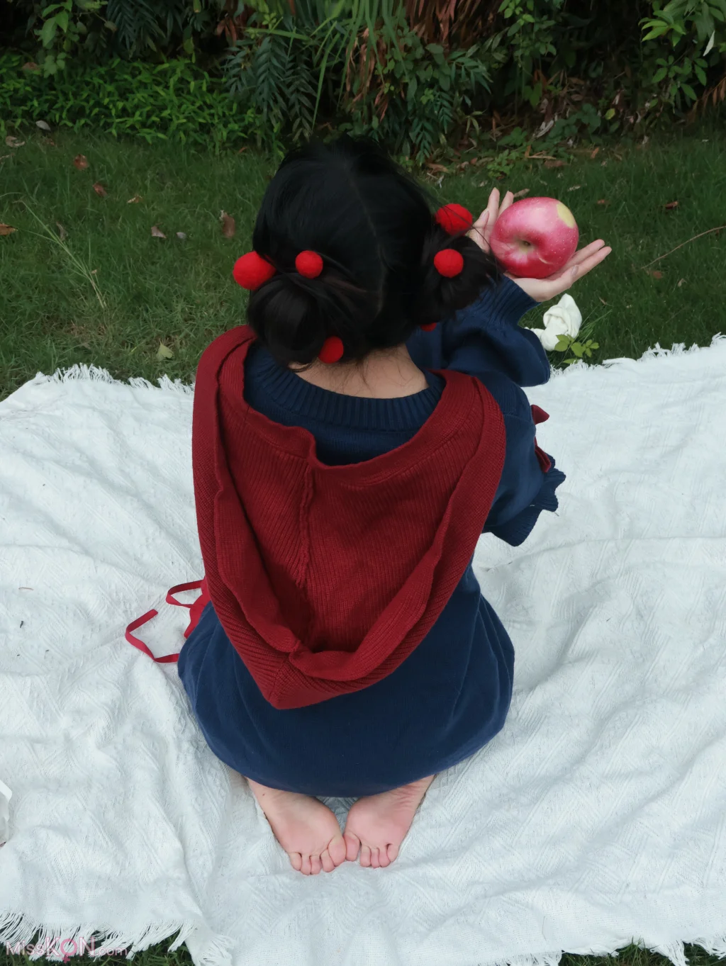 小羊蛋卷: 毒苹果 (14 photos) – Page 2