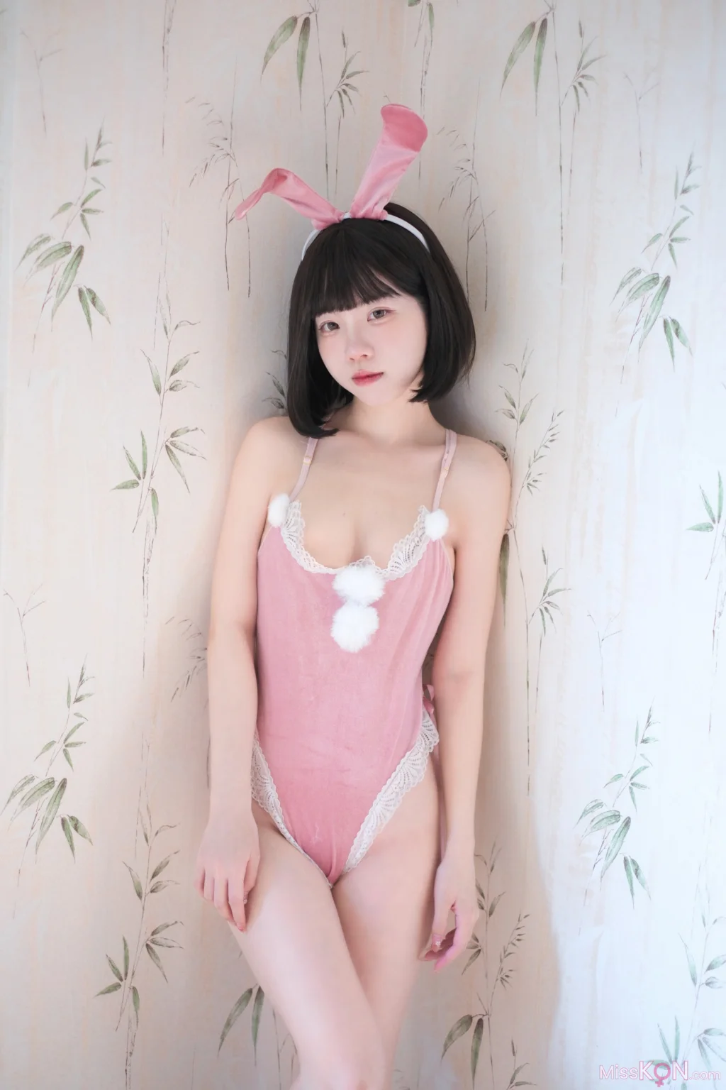 Coser@可可小白兔: 純慾兔女郎 (50 photos)
