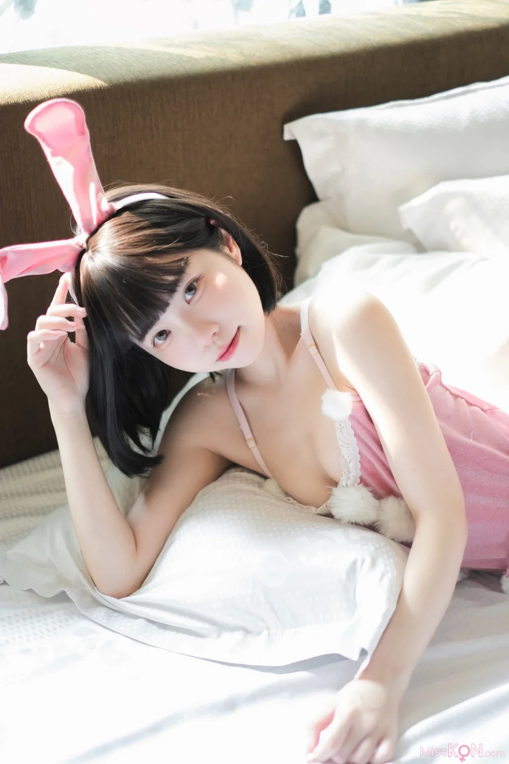 Coser@可可小白兔: 純慾兔女郎 (50 photos)