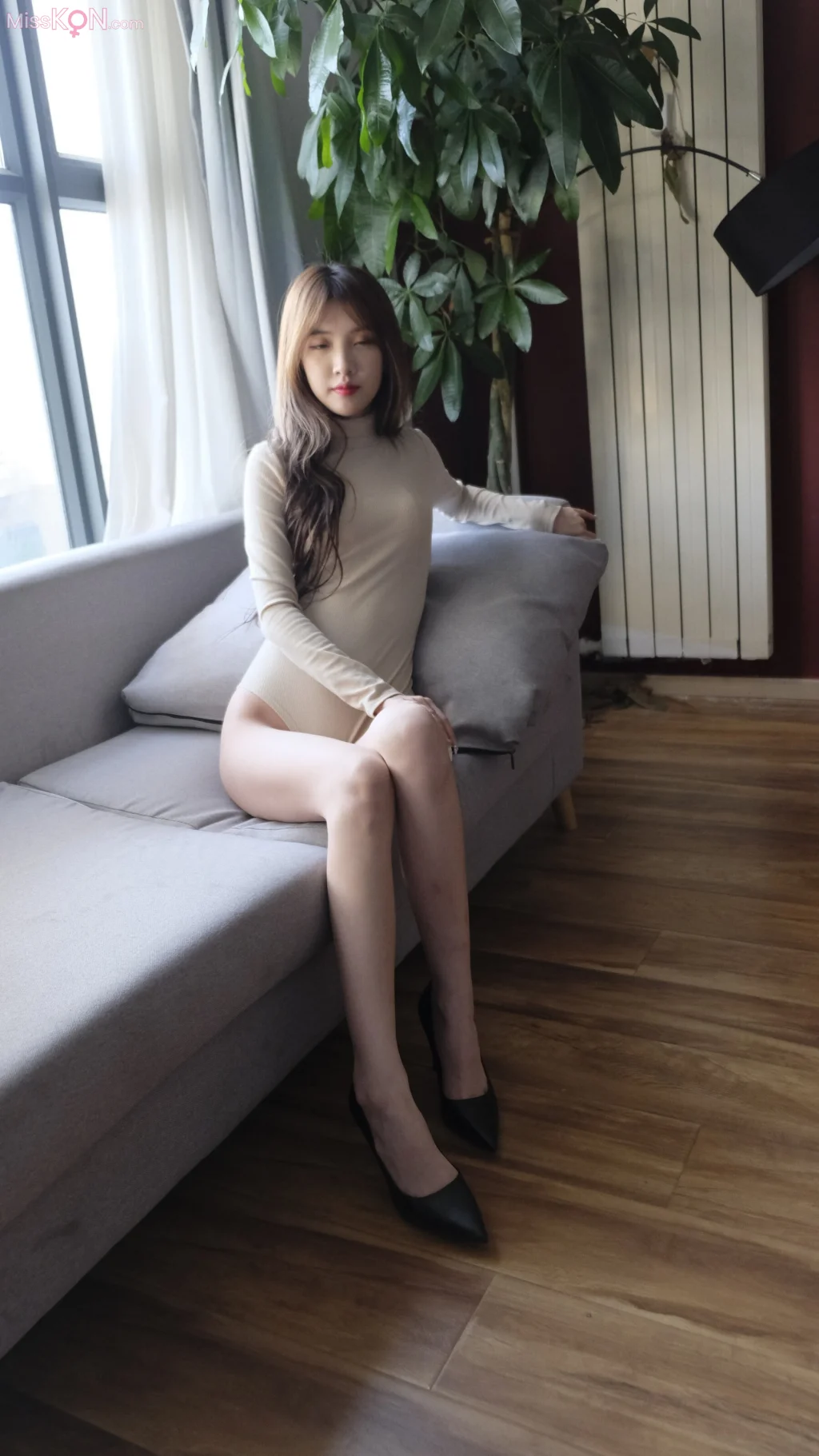 [Private Photoshoot] 白雪(佳菲): 高冷黑丝女神 全尺度人体私拍 (620 photos)