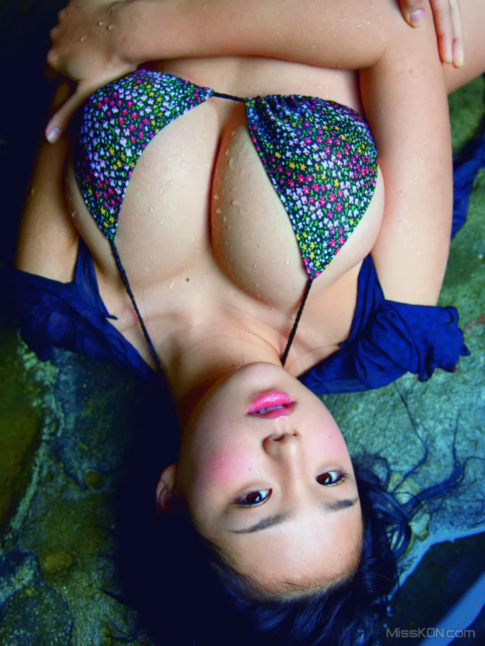 [JP] Ai Shinozaki (篠崎愛): 写真集 桜サクトキ (84 photos) – Page 2