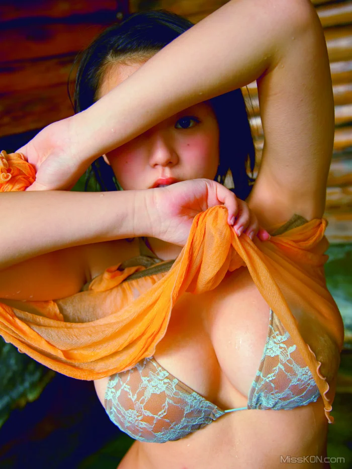 [JP] Ai Shinozaki (篠崎愛): 写真集 桜サクトキ (84 photos) – Page 2