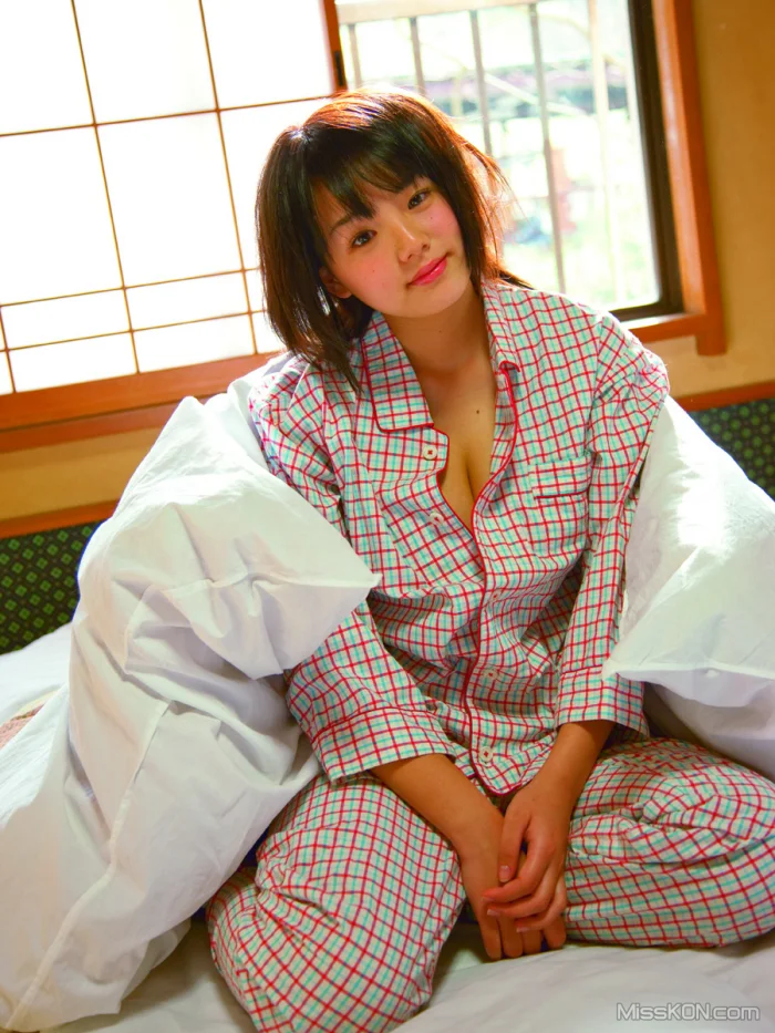 [JP] Ai Shinozaki (篠崎愛): 写真集 桜サクトキ (84 photos) – Page 3