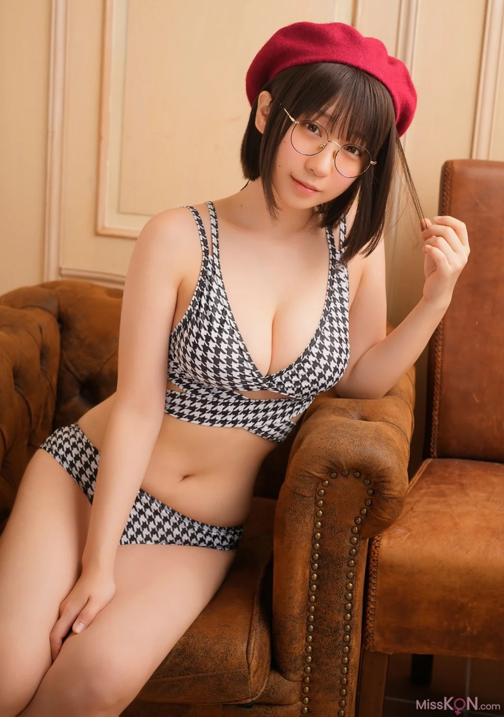 [JP] Moe Iori (伊織萌): [ハレム]伊織もえフェチグラビア「明日もキミ色。」【美麗版32P】 (38 photos)