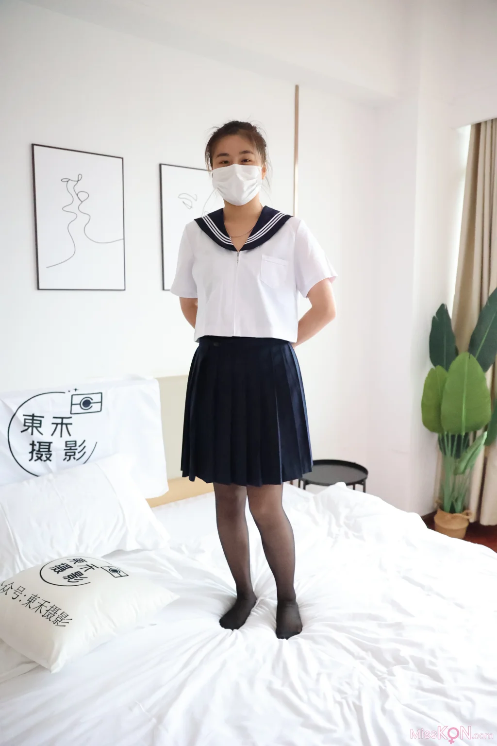 [三禾摄影] No.020: JK 黑丝 (299 photos) – Page 2
