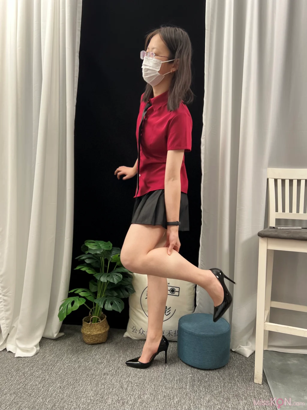 [三禾摄影] No.021: 短裙 凉拖 帆布鞋 高跟 (217 photos + 2 videos)
