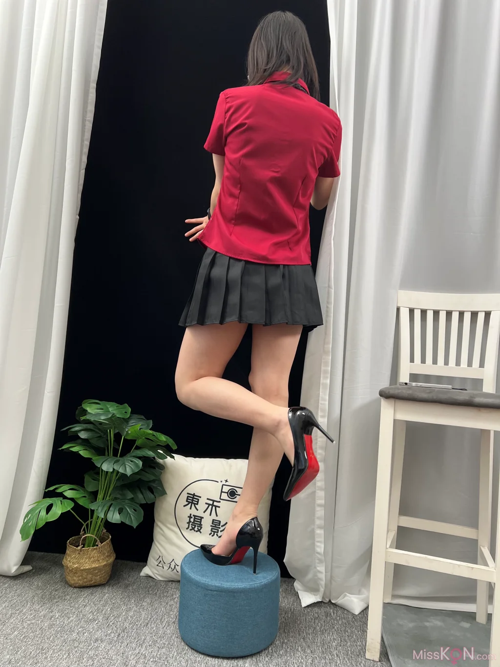 [三禾摄影] No.021: 短裙 凉拖 帆布鞋 高跟 (217 photos + 2 videos)