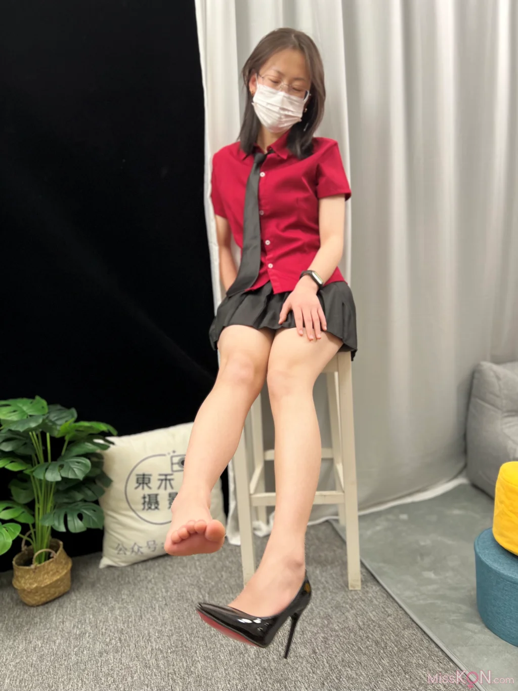 [三禾摄影] No.021: 短裙 凉拖 帆布鞋 高跟 (217 photos + 2 videos) – Page 2