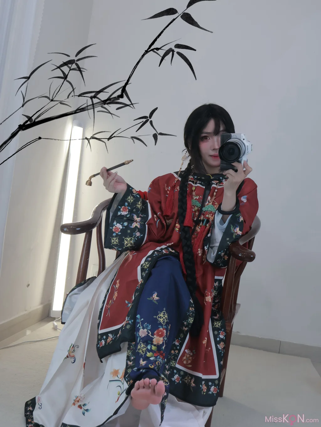 小羊蛋卷: 红白清汉女 (13 photos)
