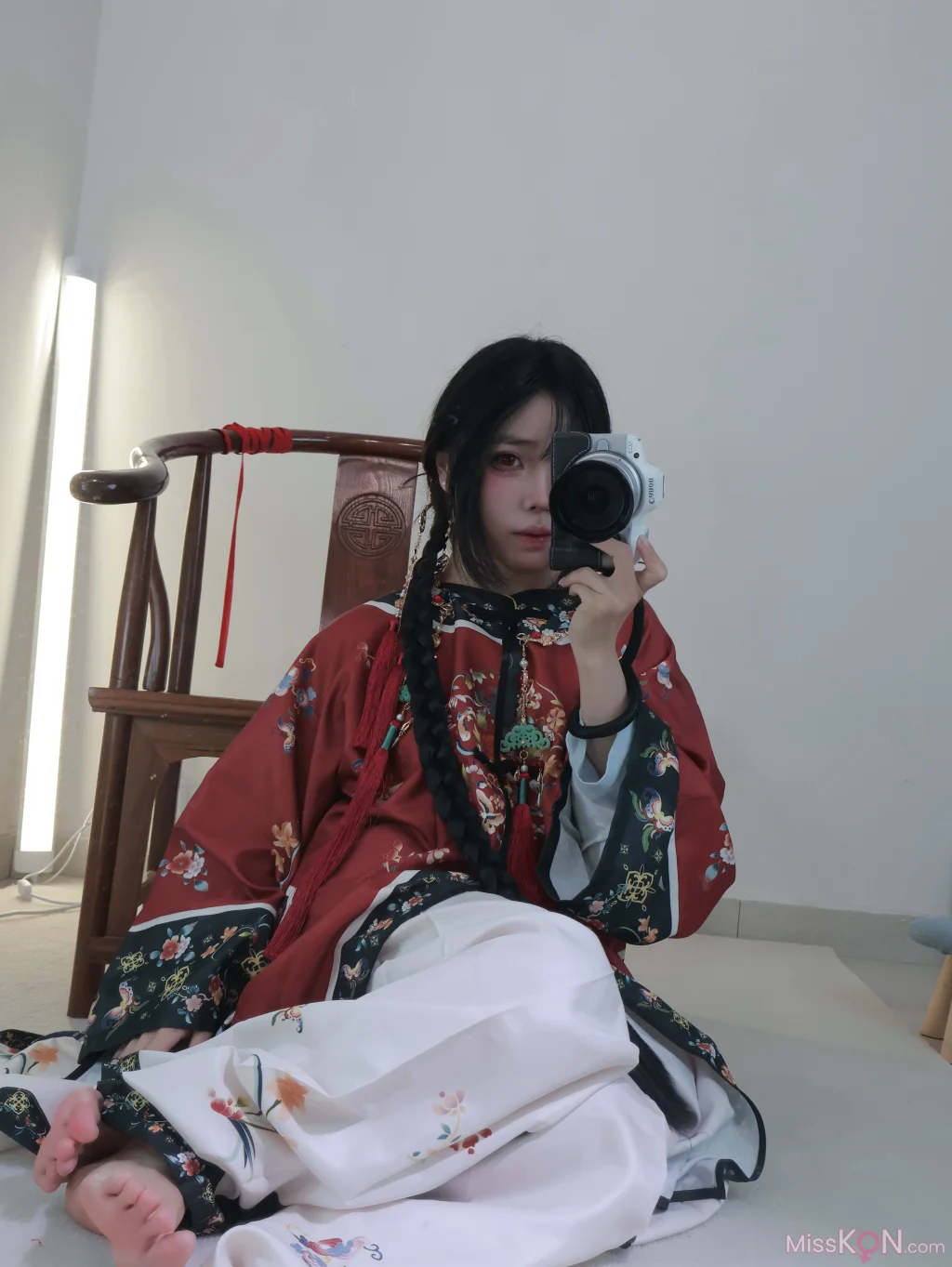 小羊蛋卷: 红白清汉女 (13 photos)
