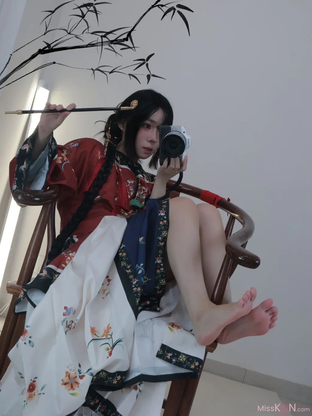 小羊蛋卷: 红白清汉女 (13 photos)