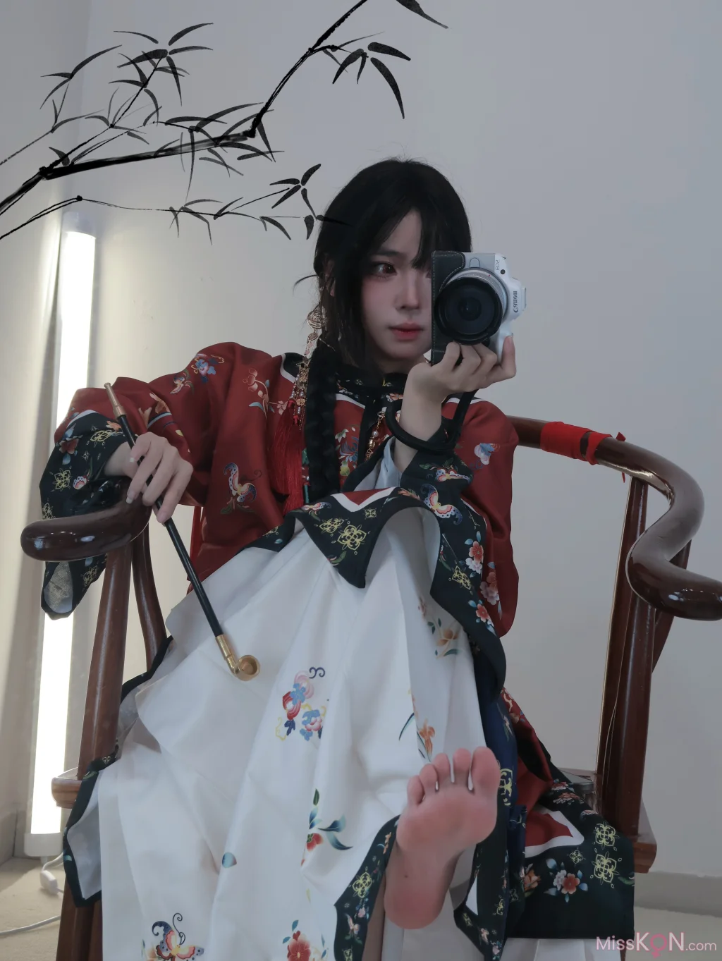 小羊蛋卷: 红白清汉女 (13 photos)