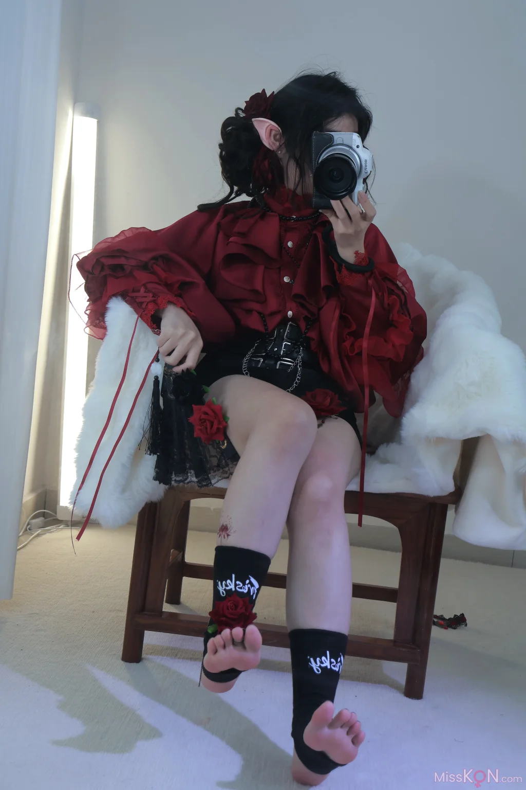 小羊蛋卷: 红色吸血鬼 (12 photos)