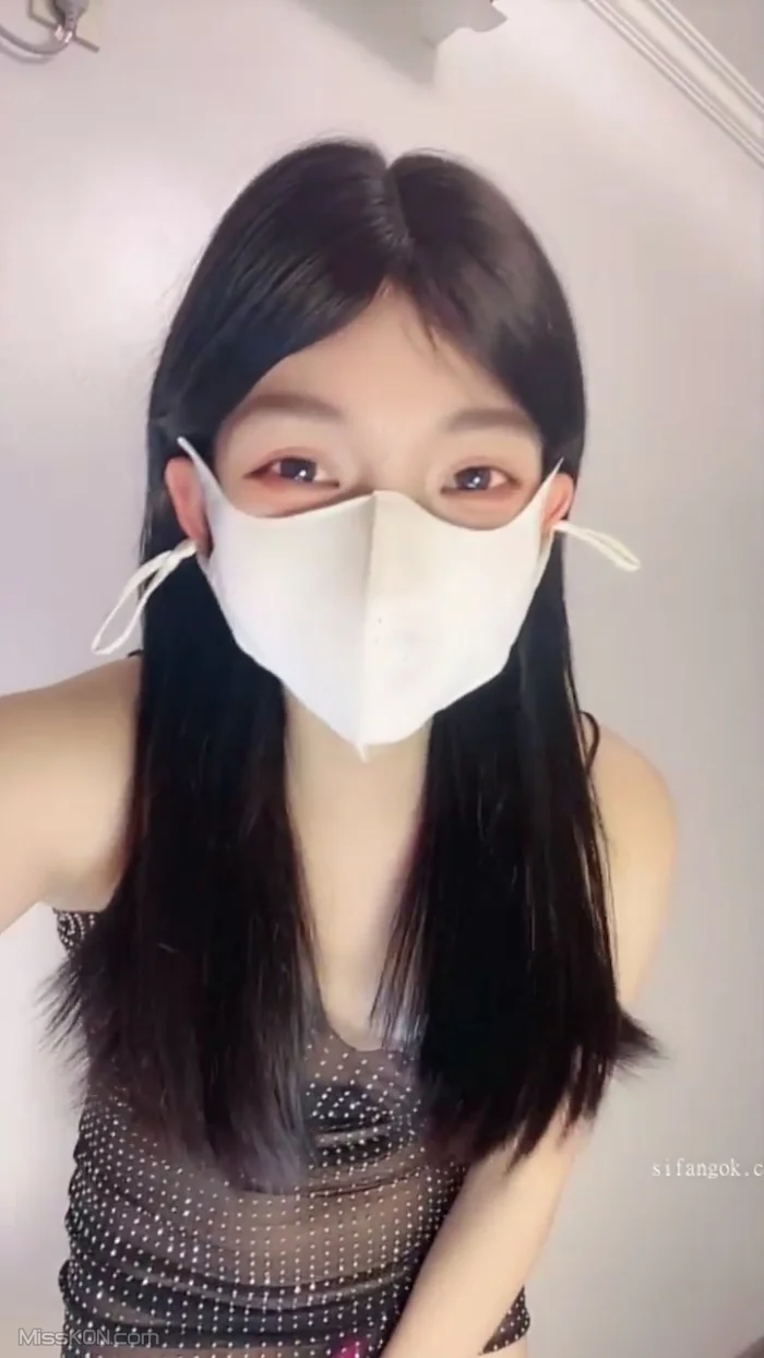 一只张张包: 新人小仙女刚下海 收费房道具大秀 (25 photos + 2 videos)