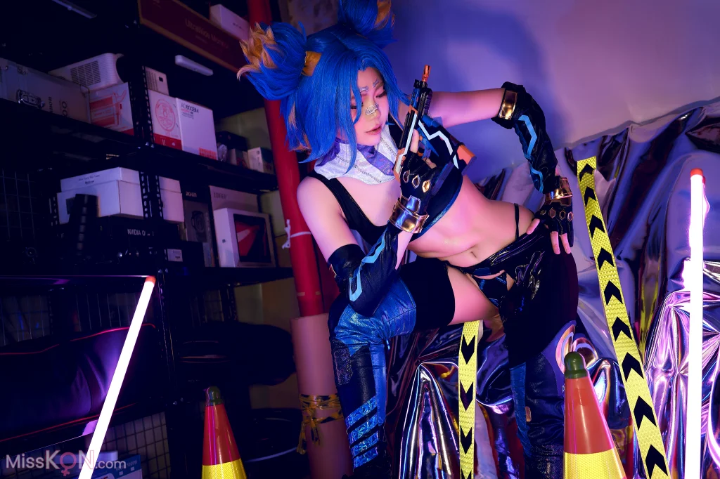 Coser@ZinieQ: Valorant 无畏契约-霓虹+S (41 photos + 2 videos)