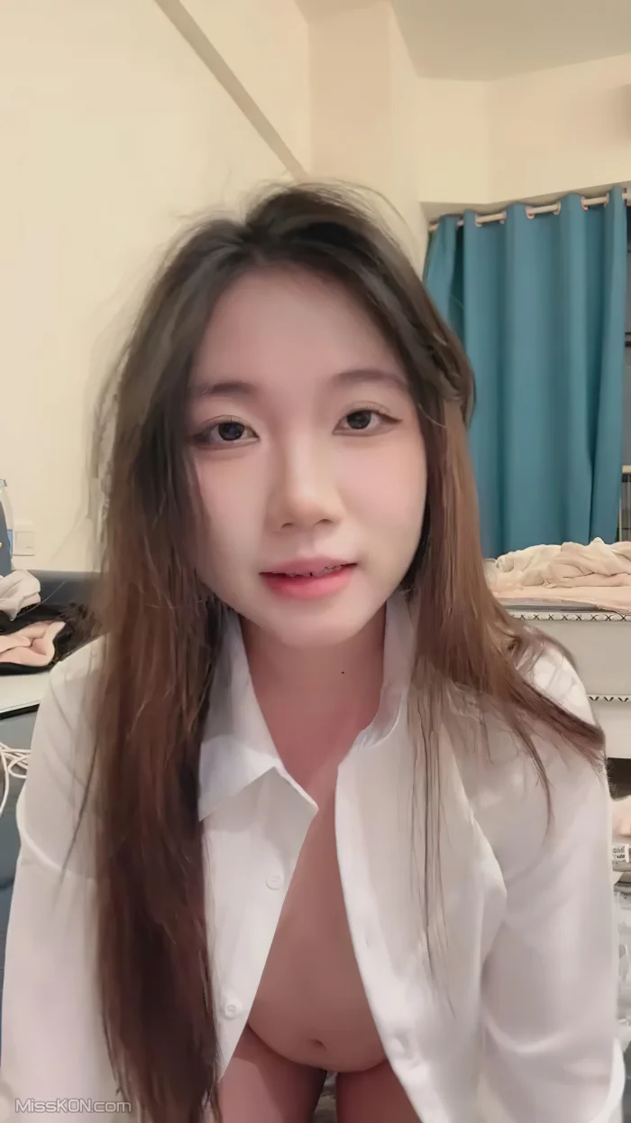 女大猫猫在校: 19岁女学生 调教日记 (36 photos + 4 videos)