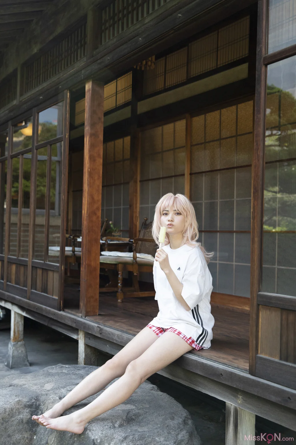 [JP] Momotsuki Nashiko (桃月なしこ): ヤングガンガンデジタル限定写真集「『不器用な先輩。』LASTコラボ」 (112 photos)