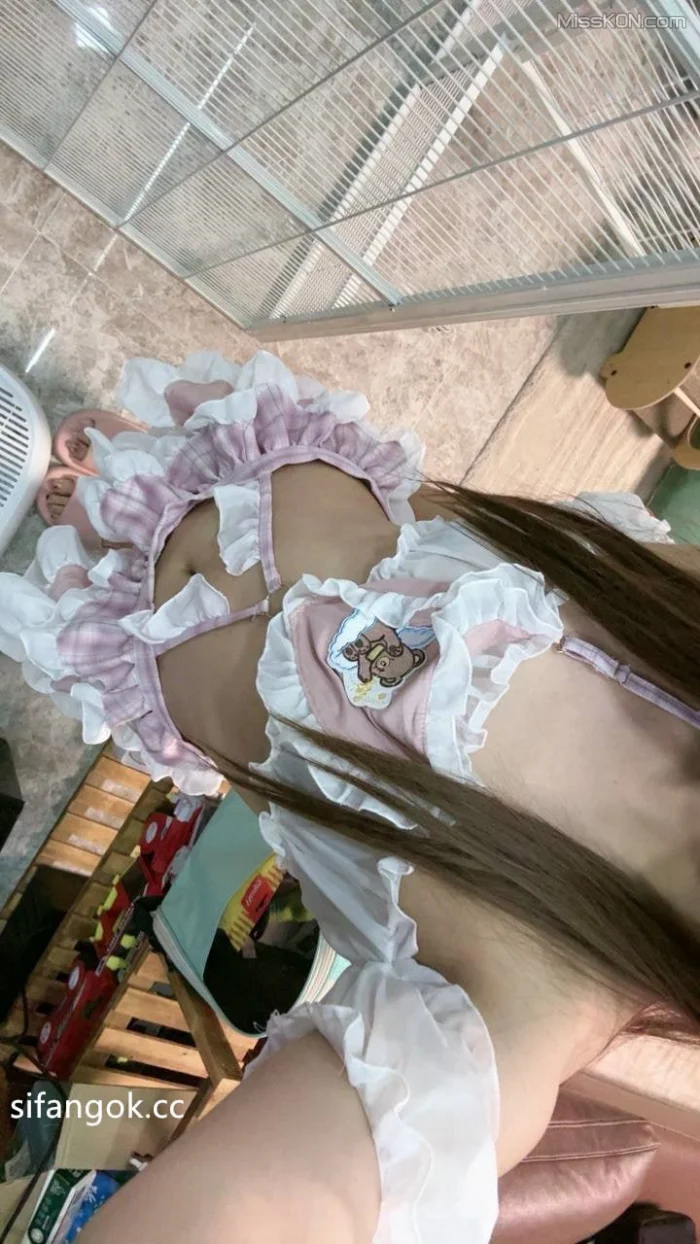 小黄帝Zoey: 付费VIP 美臀小可爱露出性爱视图合集 (99 photos + 61 videos)