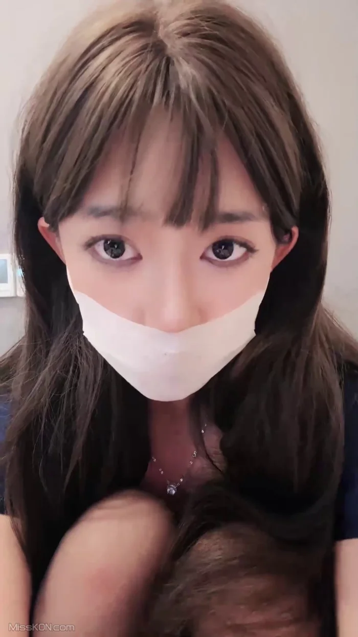 小鹿大秀: 舞蹈生下海 性感裸舞 (29 photos + 2 videos)