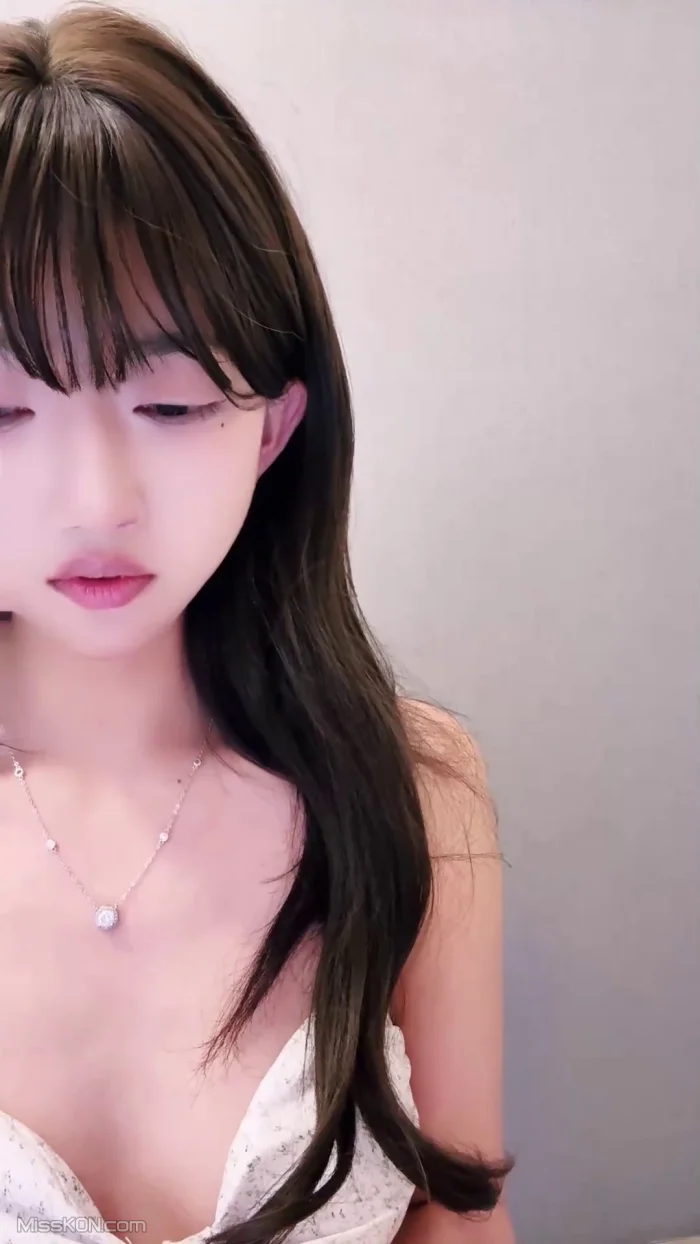 小鹿大秀: 舞蹈生下海 性感裸舞 (29 photos + 2 videos) – Page 2