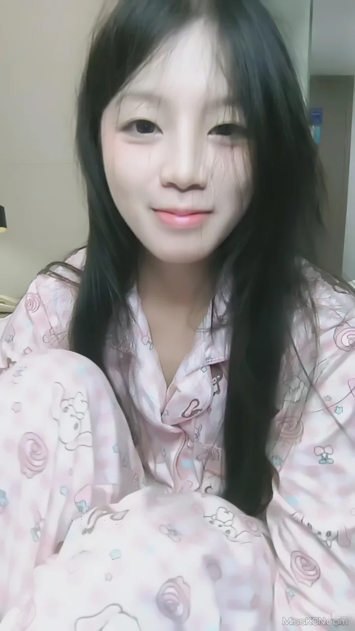 你的小月月: 人气尤物推荐 纯欲小仙女的快乐生活 (34 photos + 3 videos)