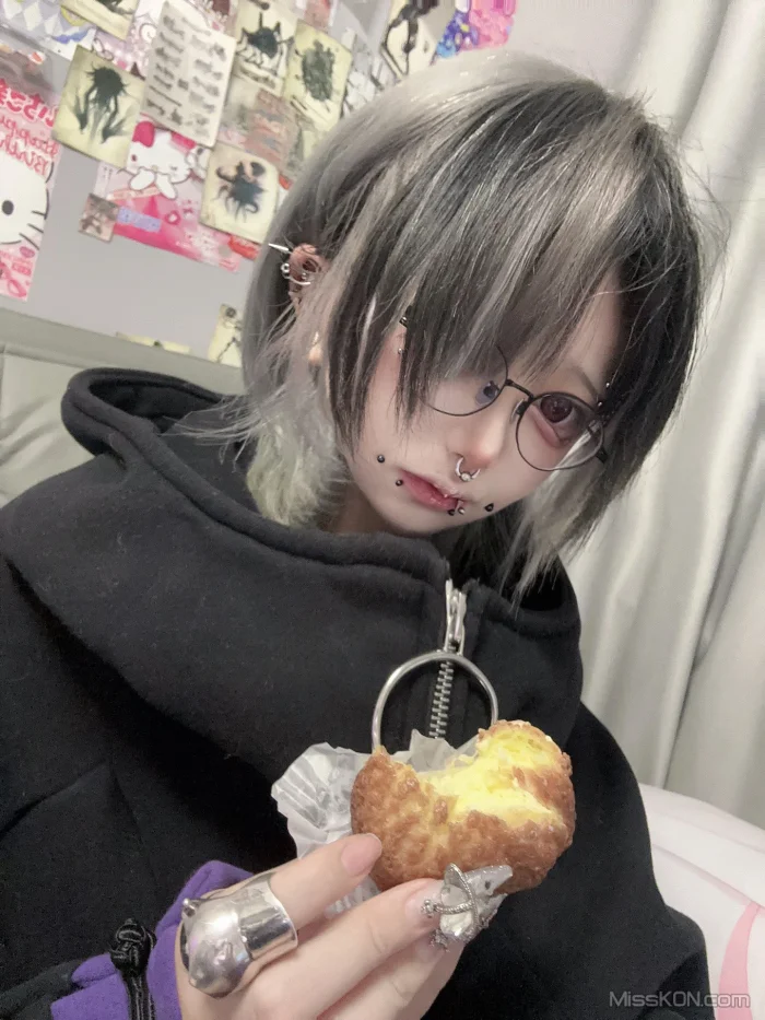 Maorou_K8M(樁山民子): X极品Cos博主 (124 photos + 56 videos)