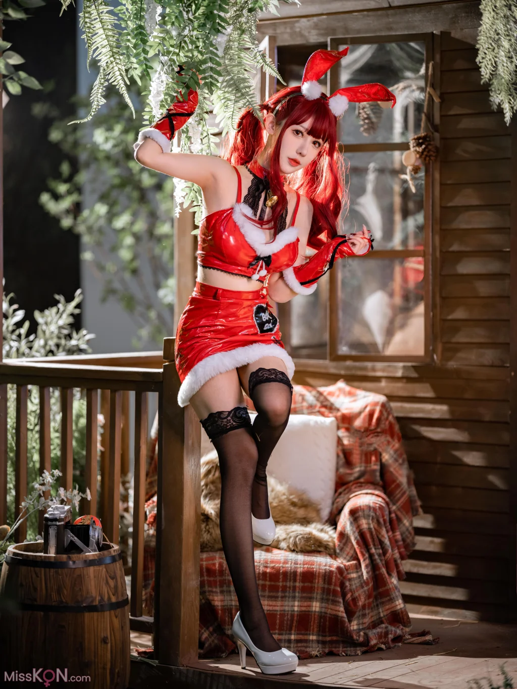 Coser@仙女月: 红色圣诞兔 (32 photos) – Page 2